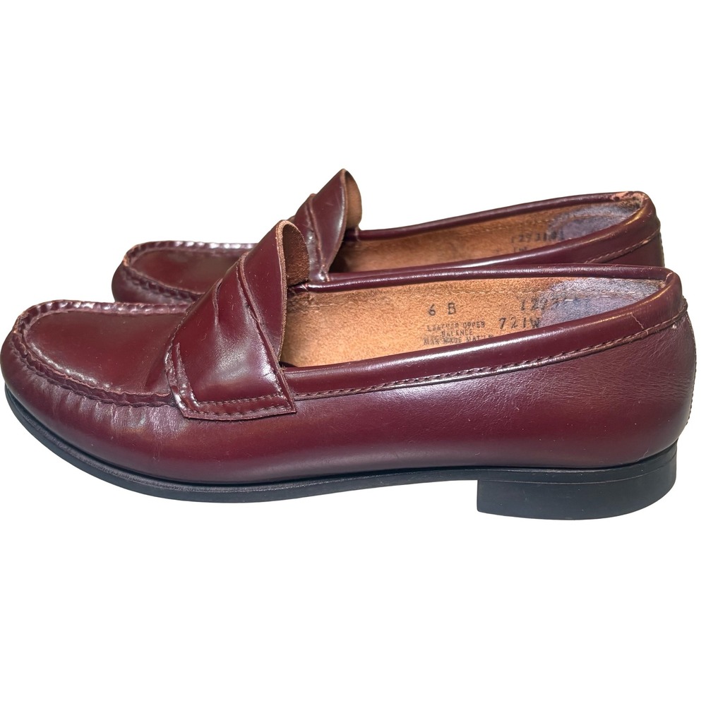 Bass Womens Burgundy Leather Penny Loafers Size 6 B Slip On Shoes 721W Preppy